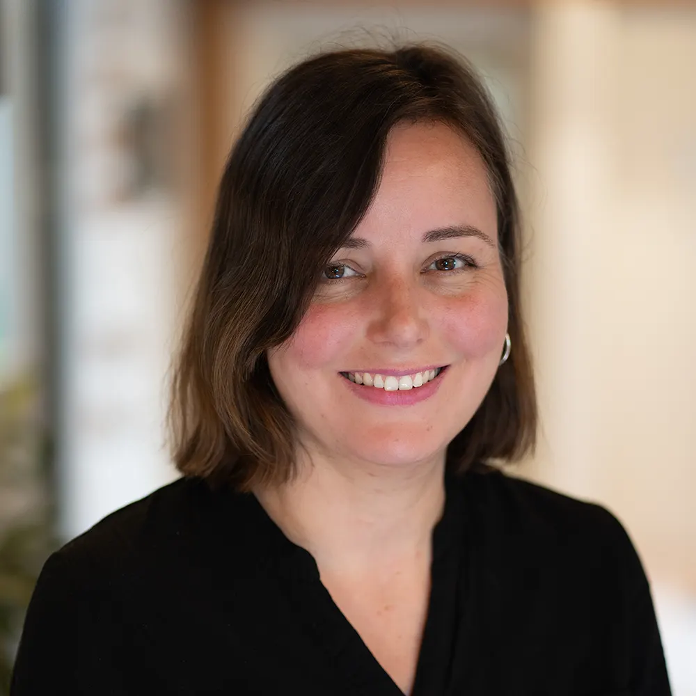 Sabine Zbinden, Front Office, Pfarrer Kontaktlinsen AG, Portrait