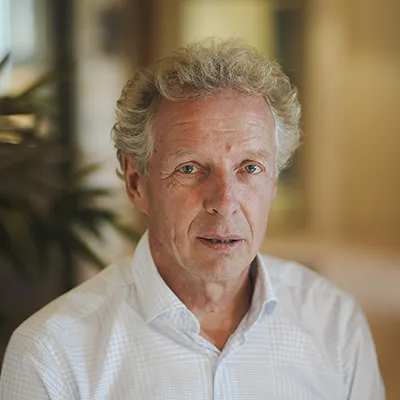 Portraitbild von Christoph Flury, Kontaktlinsen Experte