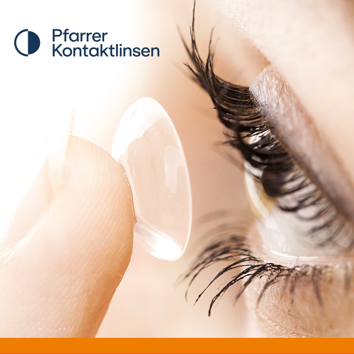 Logo und Bilder einer Kontaktlinse, die auf das Auge einer Frau gesetzt wird