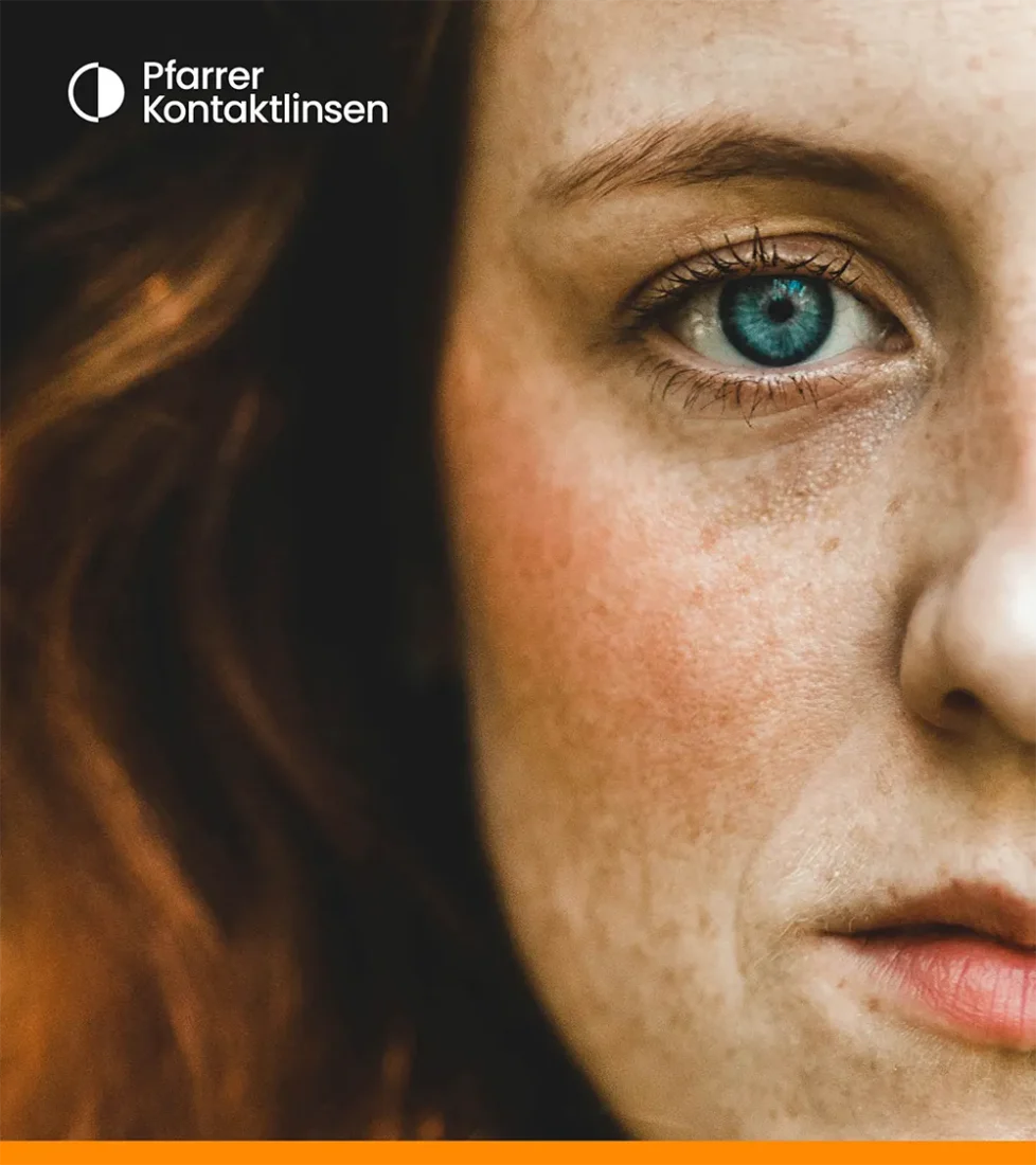Stimmungsbild Portrait halbes Gesicht, ausdrucksstarkes Auge Frau für Homescreen